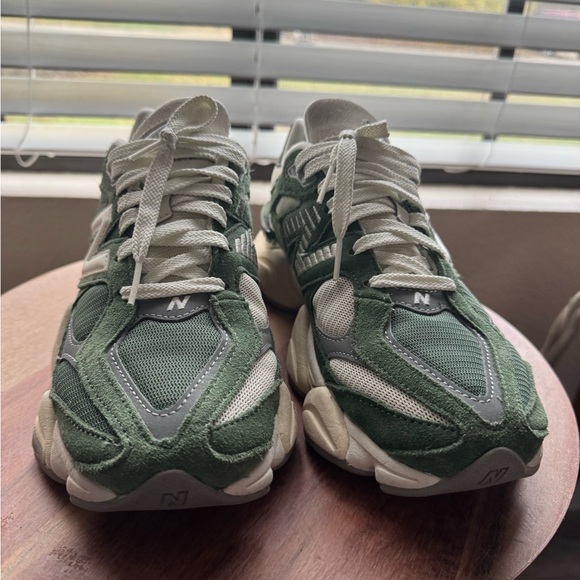 New Balance 9060 Sneakers - Picture 1 of 5